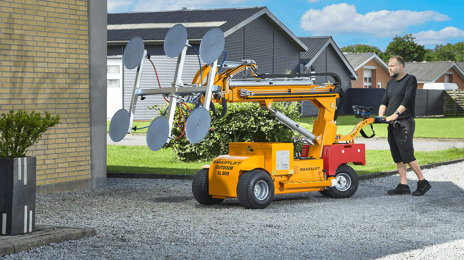 Smartlift sl809 outdoor in action